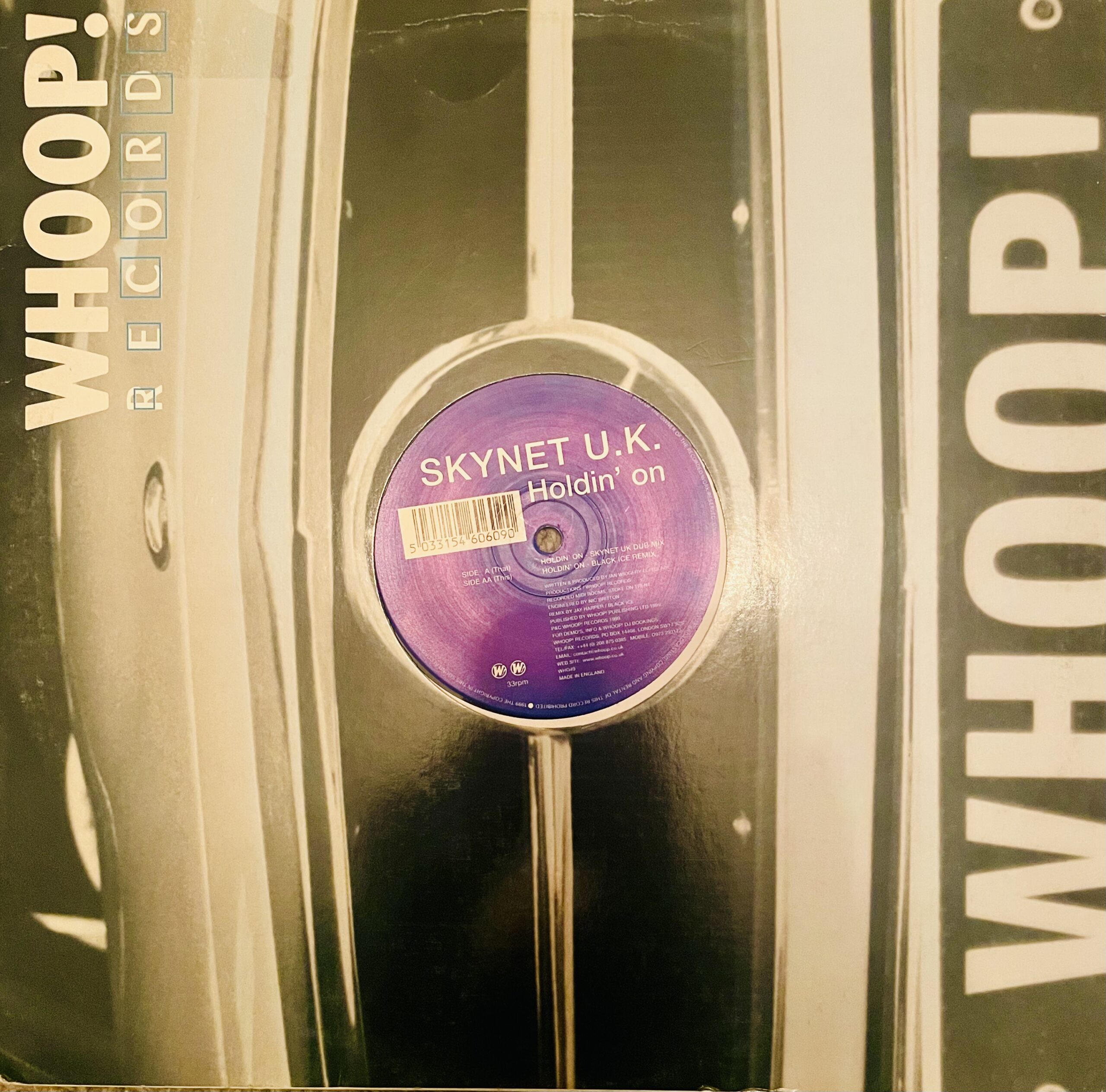 Skynet UK - Holdin' On (Skynet UK Dub Mix) 12 Inch Vinyl Sleeve Cover